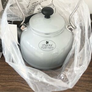 NEW in Box Chantal Enamel Classic Series Lake Grey Teakettle Whistling 1.7 Qt Lg